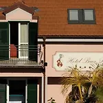 Baia Blu Отель Алассио