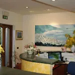Baia Blu Отель Алассио