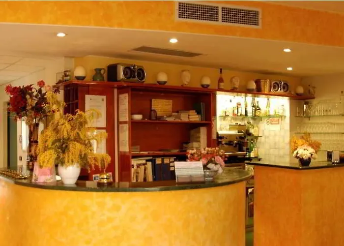 Baia Blu Отель Алассио